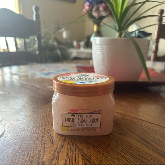 Tree Hut Frosted Sugar Cookie Shea Sugar Scrub - Picture 1 of 4